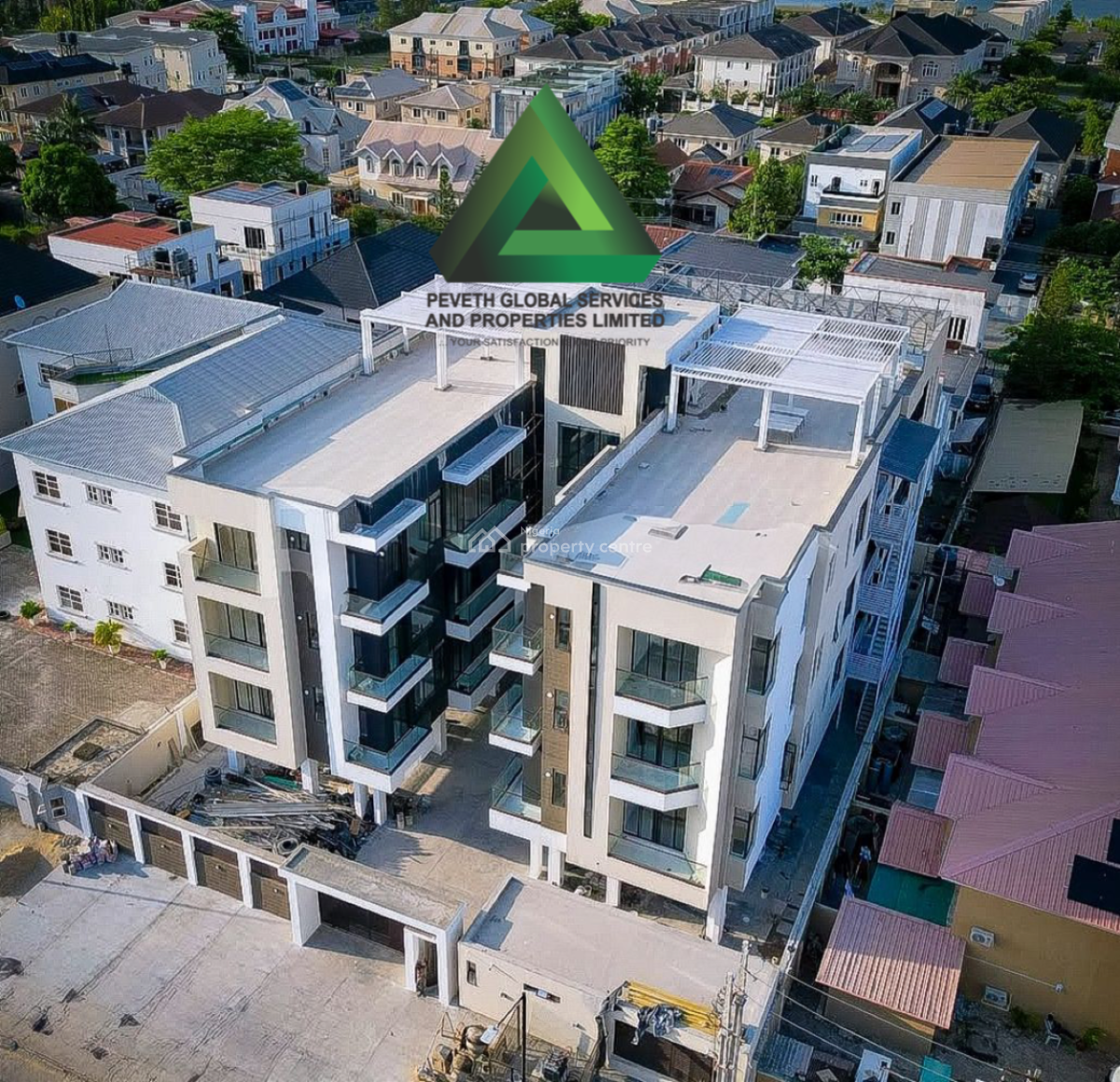 3 Bedroom Apartment with Swimming Pool, Gym, Elevator, Bq, Lekki Phase 1, Lekki, Lagos, Flat / Apartment for Sale