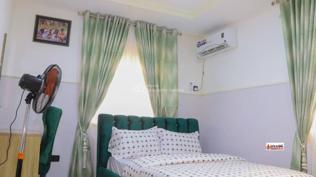 2bedrooms at Magodo Phase 2, Magodo Gra Phase 2, Gra Phase 2, Magodo, Lagos, Flat / Apartment Short Let