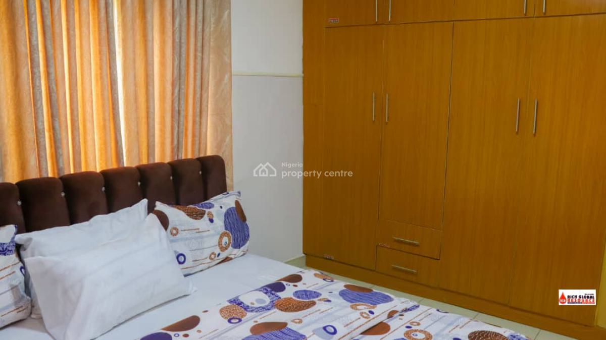 2bedrooms at Magodo Phase 2, Magodo Gra Phase 2, Gra Phase 2, Magodo, Lagos, Flat / Apartment Short Let