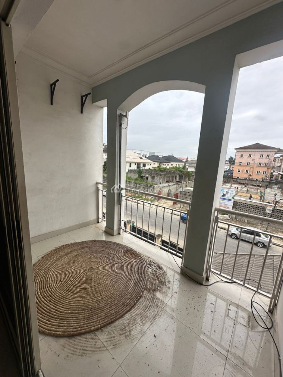 Spacious, Well Maintained 3 Bedroom Apartment with a Bq, Ikoyi, Lagos, Flat / Apartment for Rent