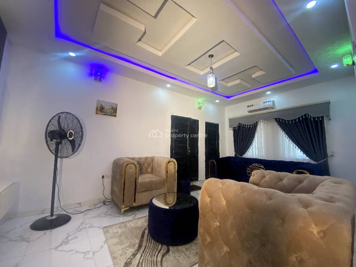 a Well Furnished 2 Bedroom, Ikorodu, Lagos, Flat / Apartment Short Let