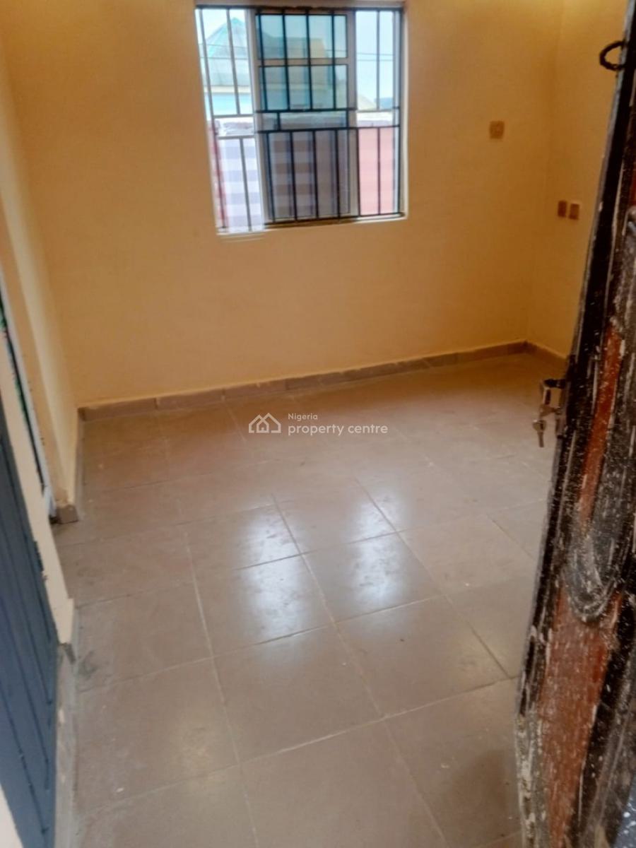 P O P Roomself Con, Ogijo/ Opoh Nuah Estate, Ikorodu, Lagos, Self Contain (single Rooms) for Rent