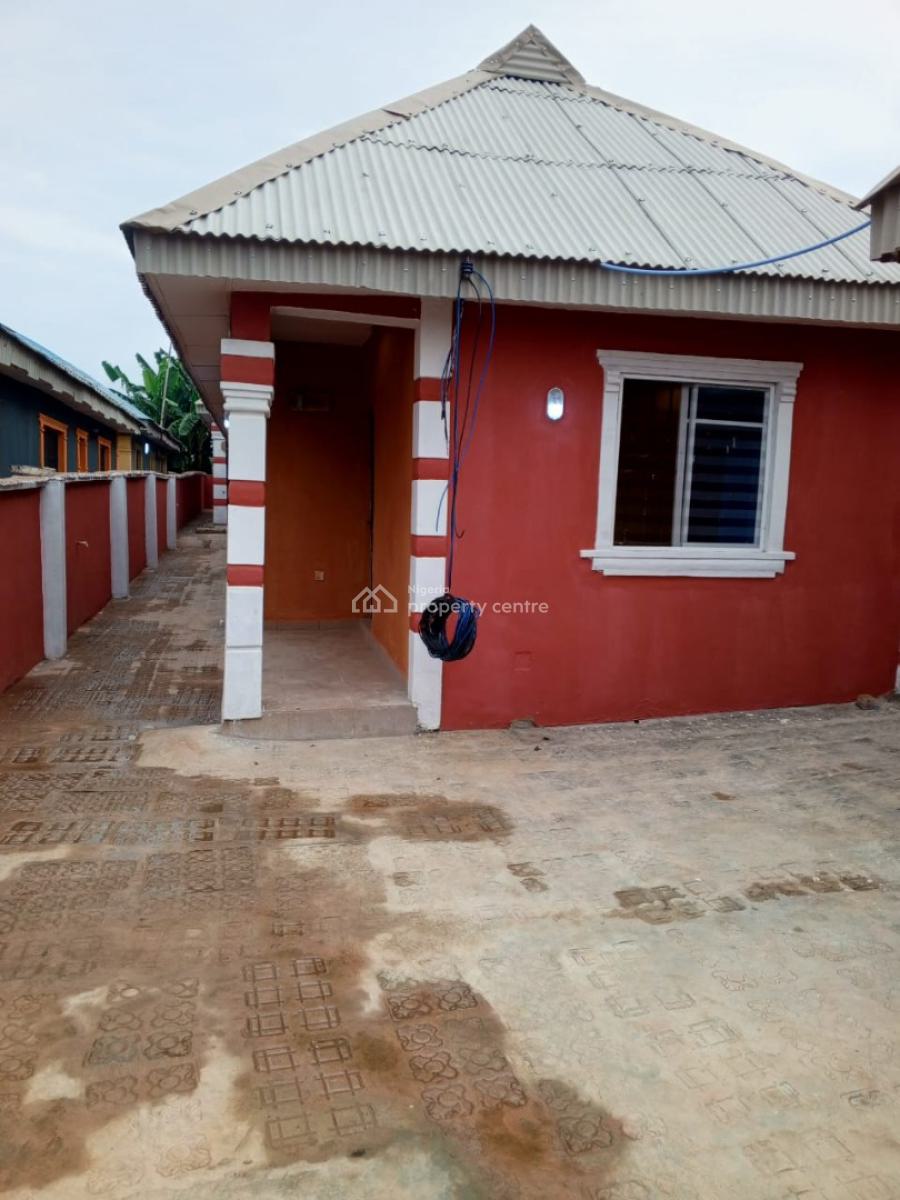 P O P Roomself Con, Ogijo/ Opoh Nuah Estate, Ikorodu, Lagos, Self Contain (single Rooms) for Rent