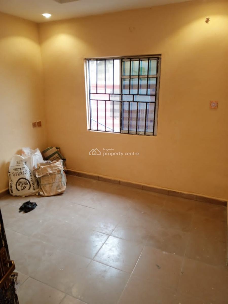 P O P Roomself Con, Ogijo/ Opoh Nuah Estate, Ikorodu, Lagos, Self Contain (single Rooms) for Rent