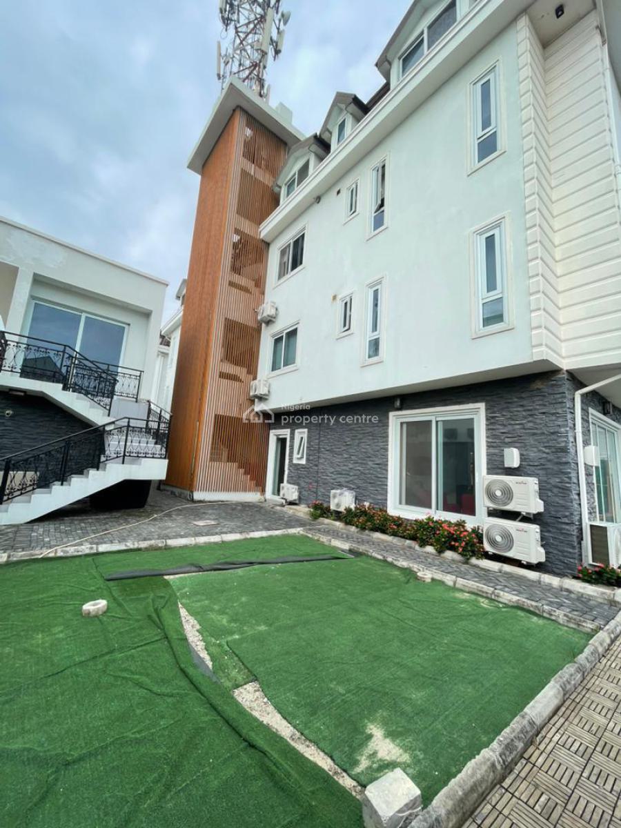 Luxurious 3 Bedroom Furnished Apartment in a Gated & Secured Estate, Banana Island, Ikoyi, Lagos, Flat / Apartment for Rent