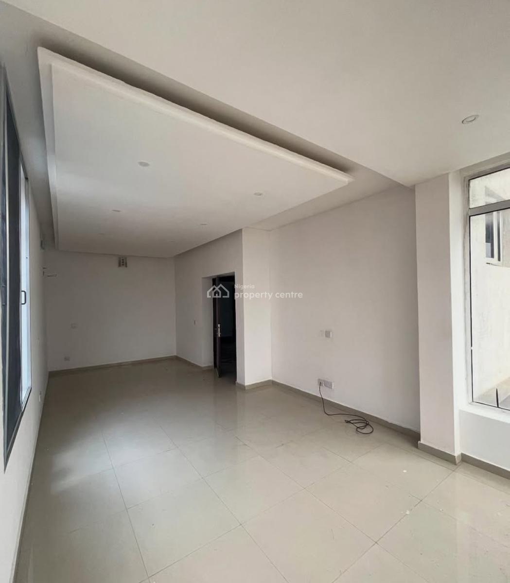 Well Built 3 Bedroom Apartment, Lekki Phase 1, Lekki, Lagos, Flat / Apartment for Rent
