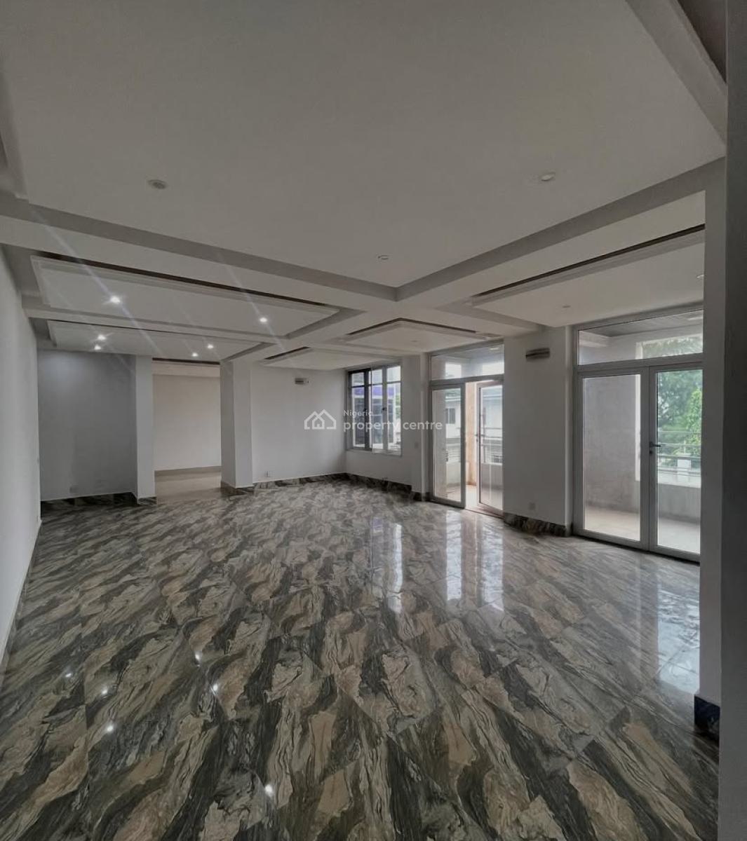 Well Built 3 Bedroom Apartment, Lekki Phase 1, Lekki, Lagos, Flat / Apartment for Rent