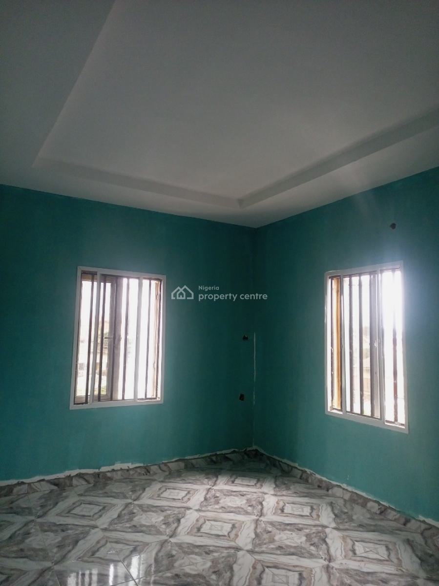 Newly Built 2 Bedroom Upstairs, Bucknor Isheri Bridge, Isolo, Lagos, Flat / Apartment for Rent