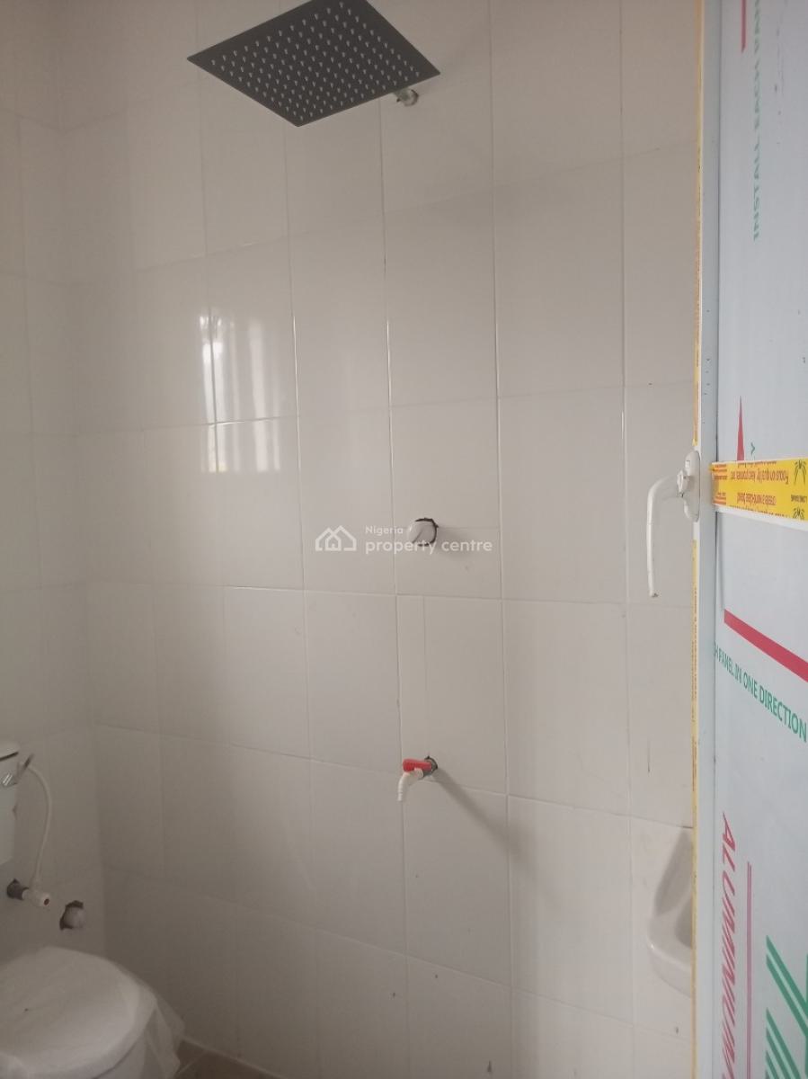 Newly Built 2 Bedroom Upstairs, Bucknor Isheri Bridge, Isolo, Lagos, Flat / Apartment for Rent