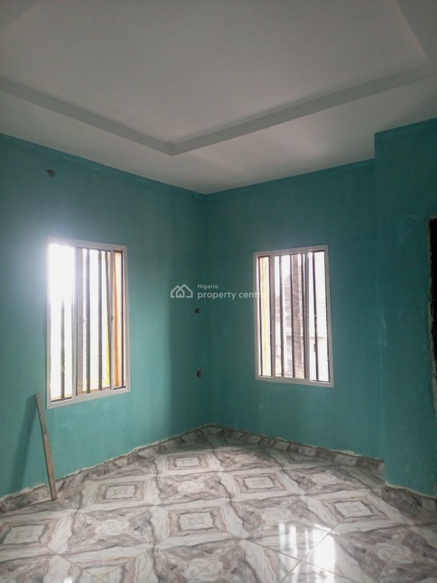 Newly Built 2 Bedroom Upstairs, Bucknor Isheri Bridge, Isolo, Lagos, Flat / Apartment for Rent