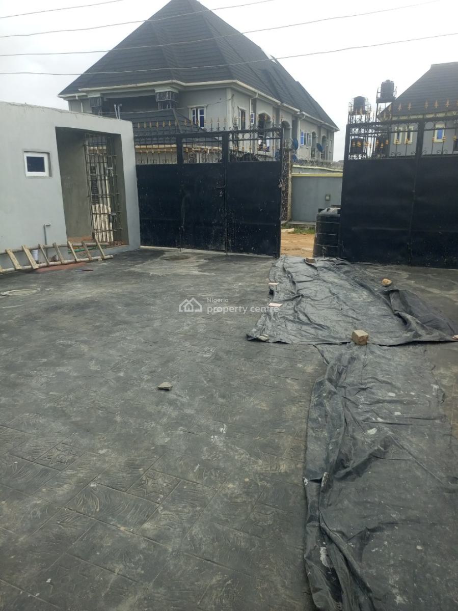 Newly Built 2 Bedroom Upstairs, Bucknor Isheri Bridge, Isolo, Lagos, Flat / Apartment for Rent