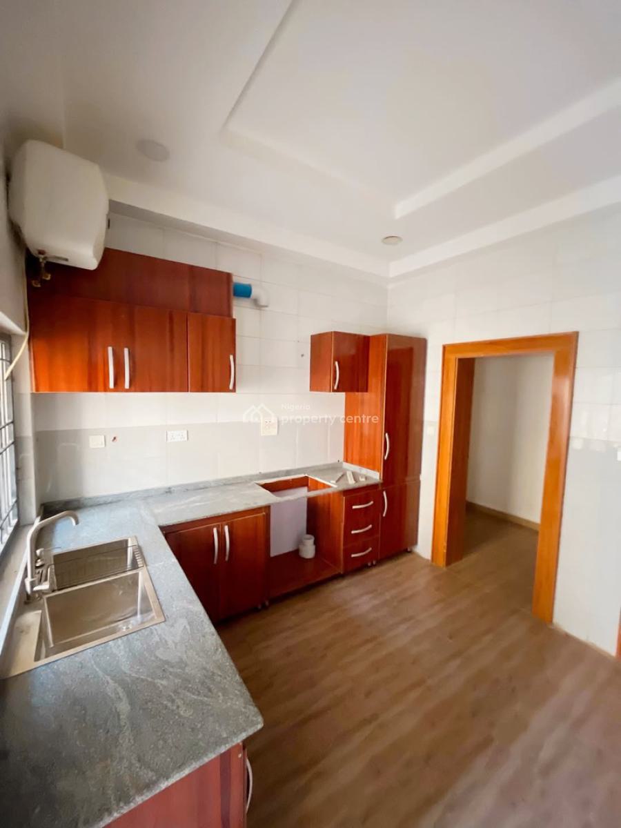Sharp 3 Bedroom Serviced and Spacious Apartment, Tarred Road, Jahi By Gilmore. on a Tarred Road, Jahi, Abuja, Flat / Apartment for Rent