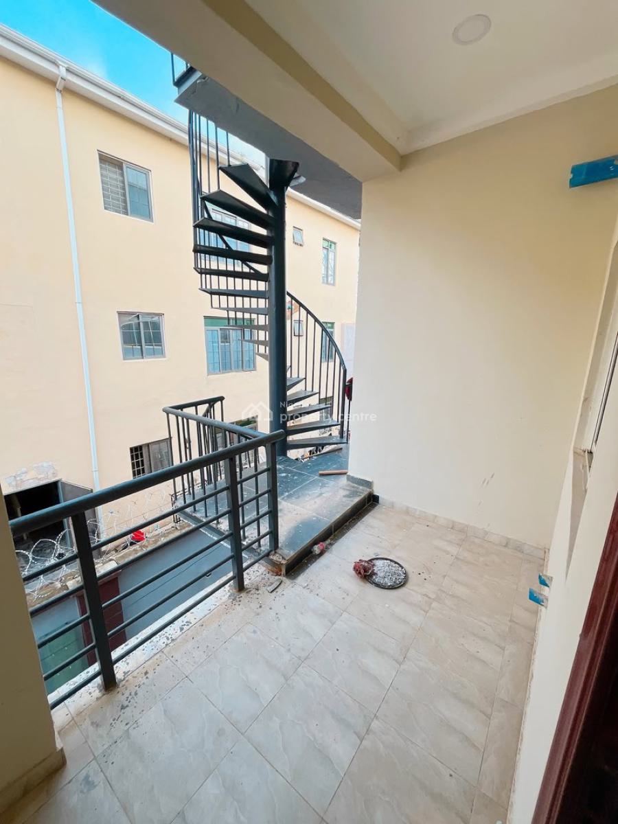 Sharp 3 Bedroom Serviced and Spacious Apartment, Tarred Road, Jahi By Gilmore. on a Tarred Road, Jahi, Abuja, Flat / Apartment for Rent