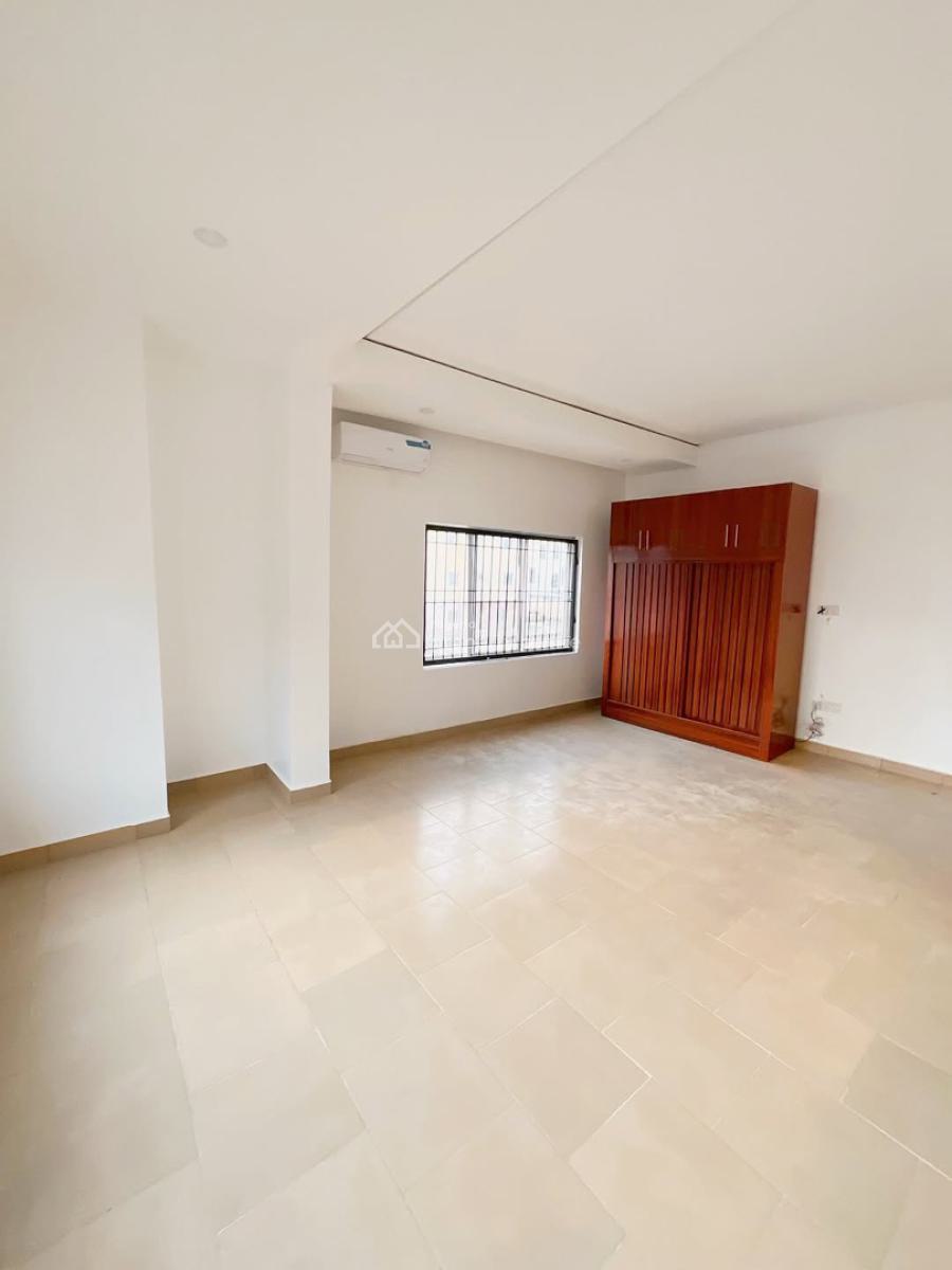 Sharp 3 Bedroom Serviced and Spacious Apartment, Tarred Road, Jahi By Gilmore. on a Tarred Road, Jahi, Abuja, Flat / Apartment for Rent
