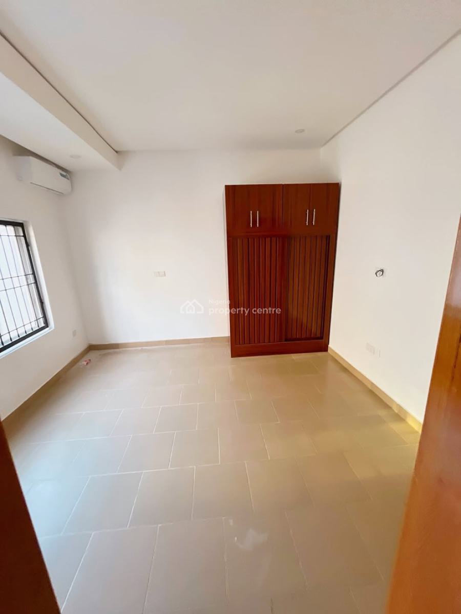 Sharp 3 Bedroom Serviced and Spacious Apartment, Tarred Road, Jahi By Gilmore. on a Tarred Road, Jahi, Abuja, Flat / Apartment for Rent