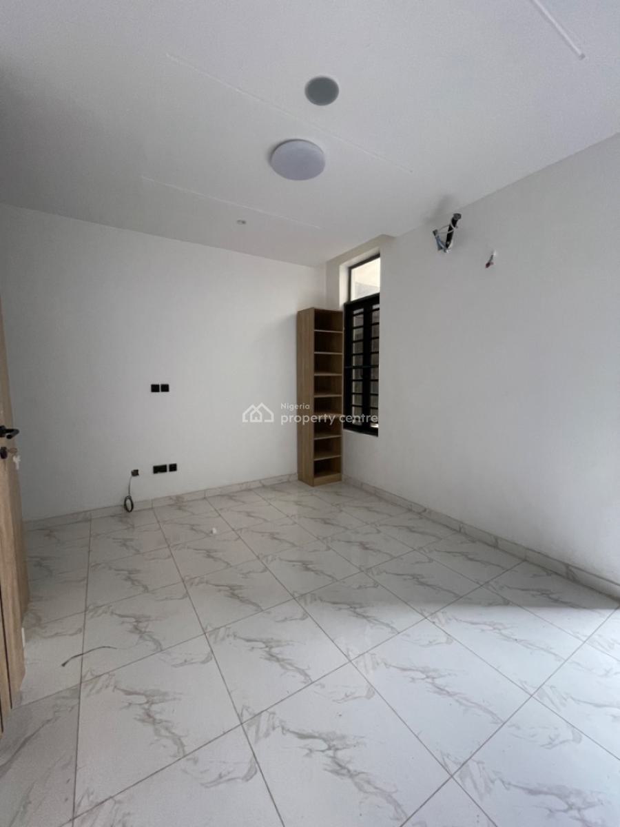 2bedroom Apartment, Ologolo, Lekki, Lagos, Flat / Apartment for Rent