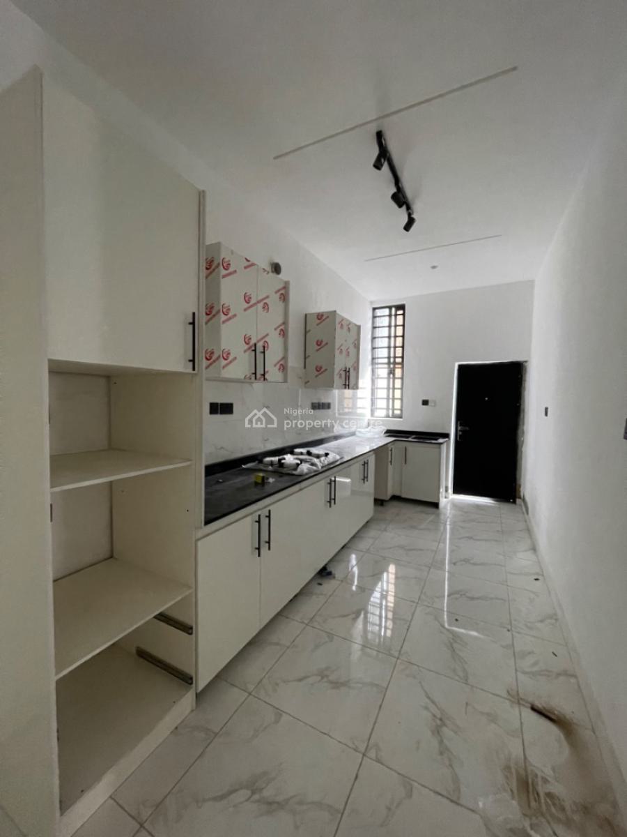 2bedroom Apartment, Ologolo, Lekki, Lagos, Flat / Apartment for Rent