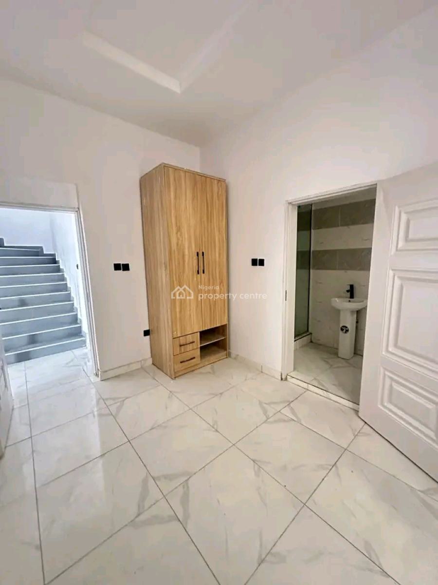 Spacious Well-built  4 Bedroom Semi-detached Duplex with Bq, Orchid Lekki Lagos, Lekki, Lagos, Semi-detached Duplex for Sale