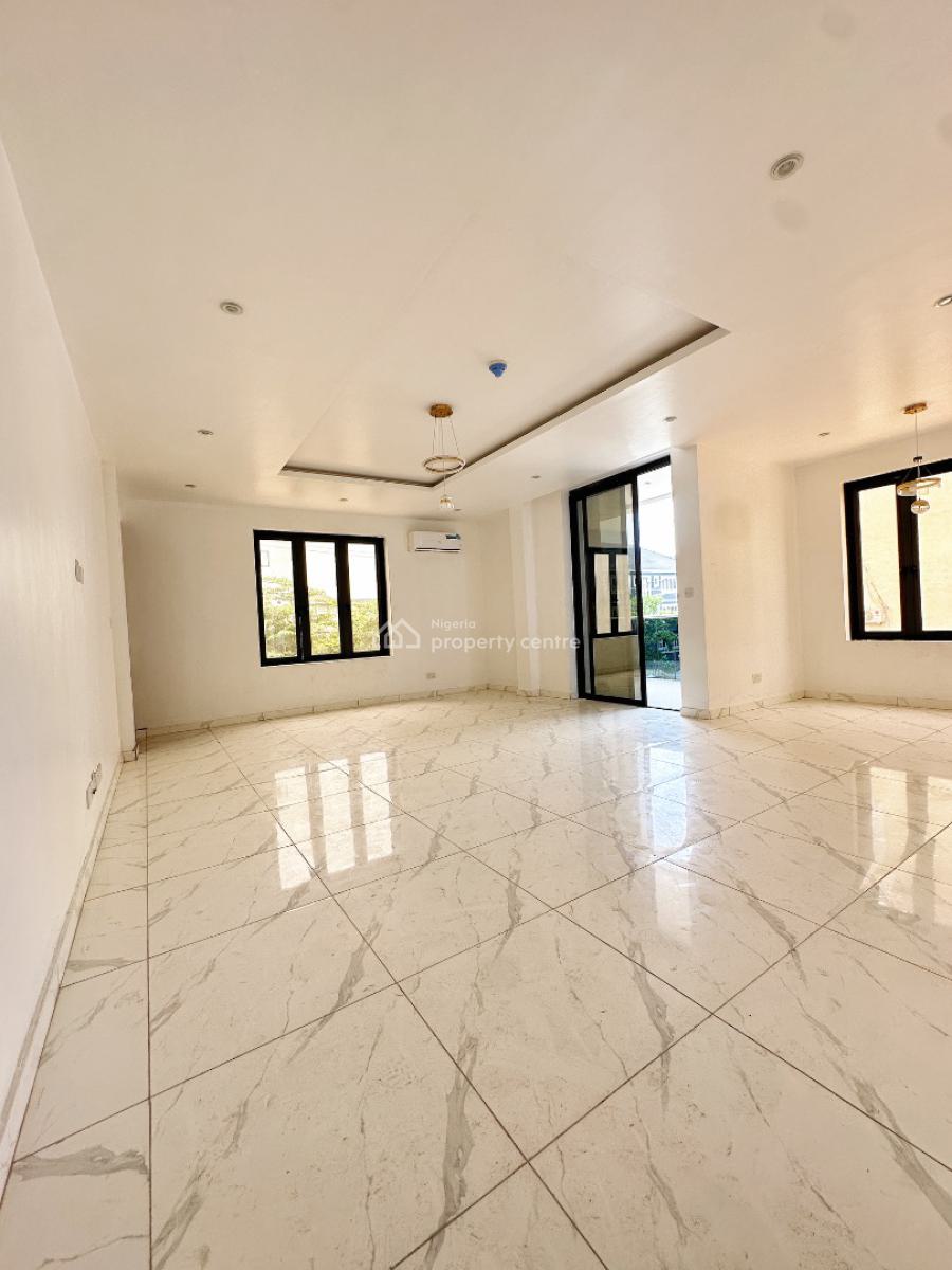 Contemporary 2 Bedroom Apartment with Inbuilt Acs, Right Side, Lekki Phase 1, Lekki, Lagos, Flat / Apartment for Sale