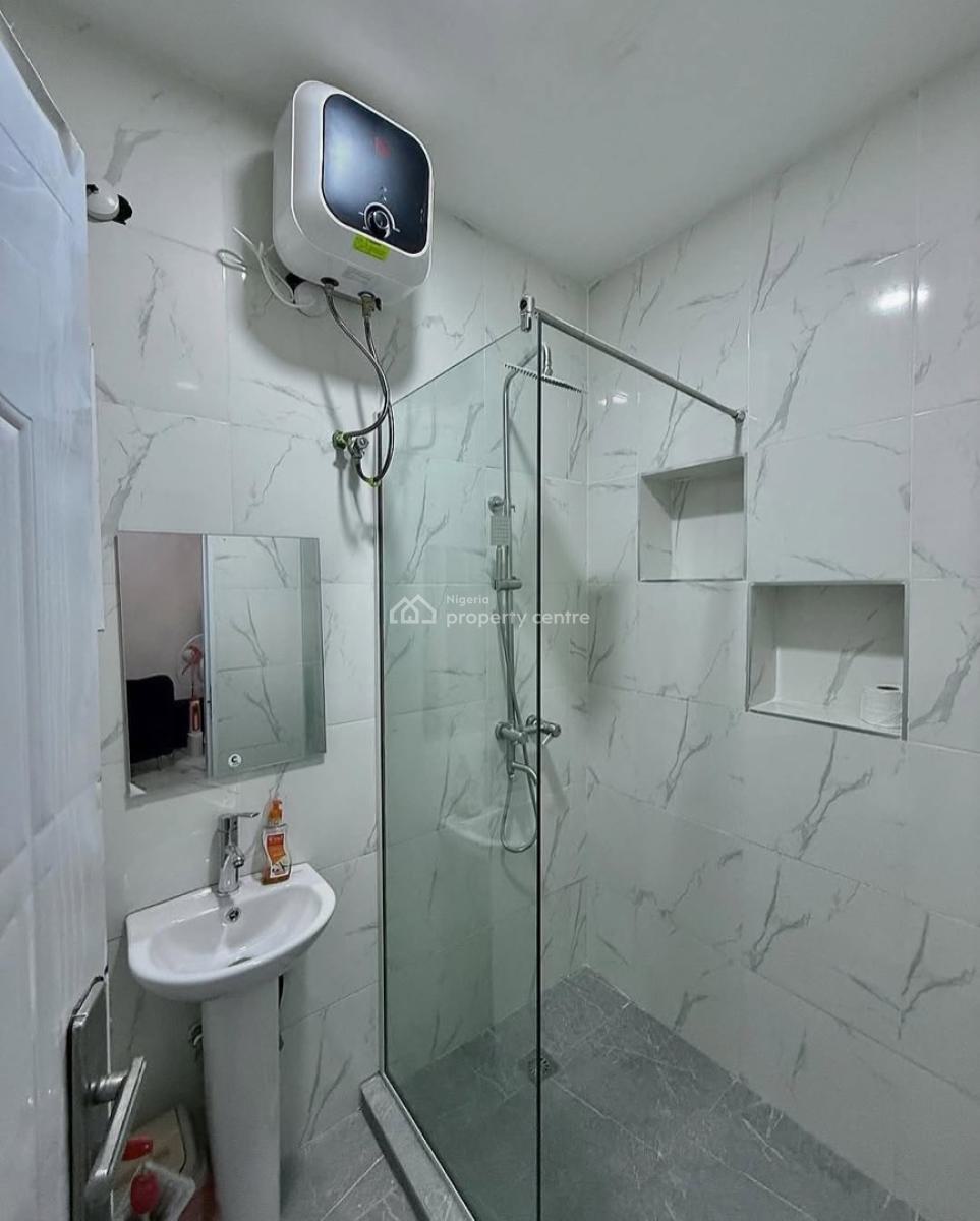 Ravishing 2 Bedroom Fully Serv & Furnished Apartment,24/7 Services, Serene Neighborhood, Wuye, Abuja, Flat / Apartment for Rent