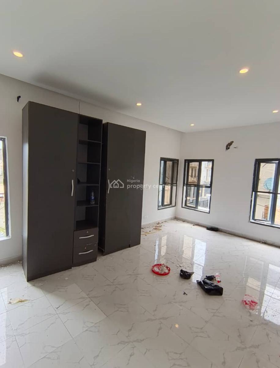 Studio Room Upstairs, Ologolo, Lekki, Lagos, Self Contain (single Rooms) for Rent