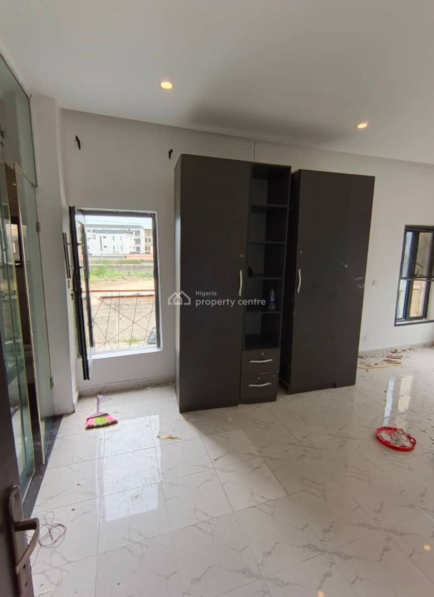 Studio Room Upstairs, Ologolo, Lekki, Lagos, Self Contain (single Rooms) for Rent