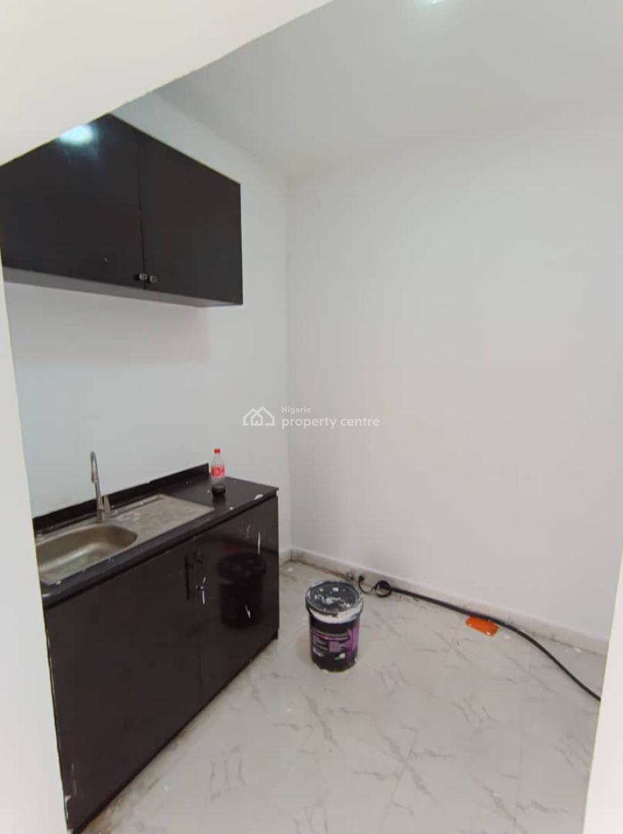 Studio Room Upstairs, Ologolo, Lekki, Lagos, Self Contain (single Rooms) for Rent