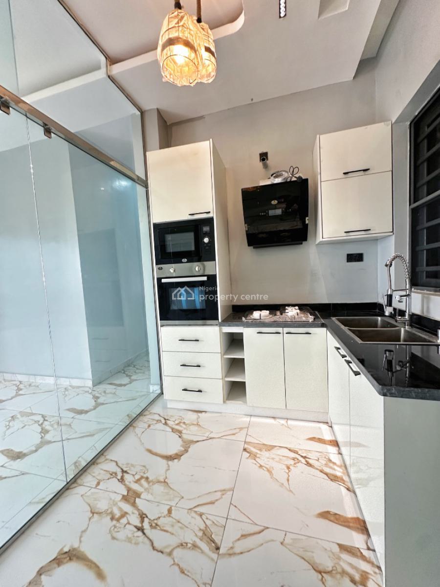 Modern 2 Bedroom Apartment, Freedom Way, Lekki Phase 1, Lekki, Lagos, Flat / Apartment for Sale