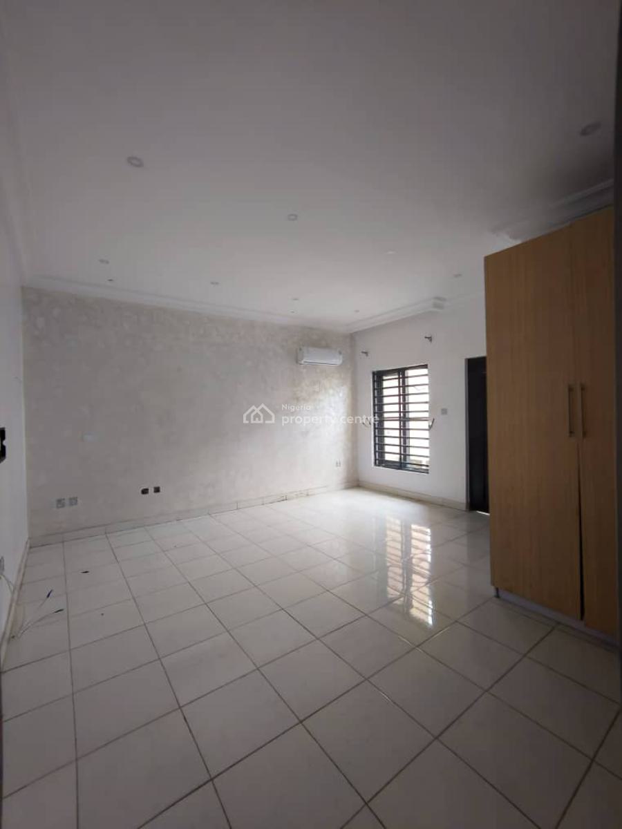 a Spacious 4bedroom Terrace at Abiola Court, Kusenla Road, Ik, Abiola Court, Kusenla Road, Ikate Elegushi Lekki Lagos, Ikate, Lekki, Lagos, Terraced Duplex for Rent