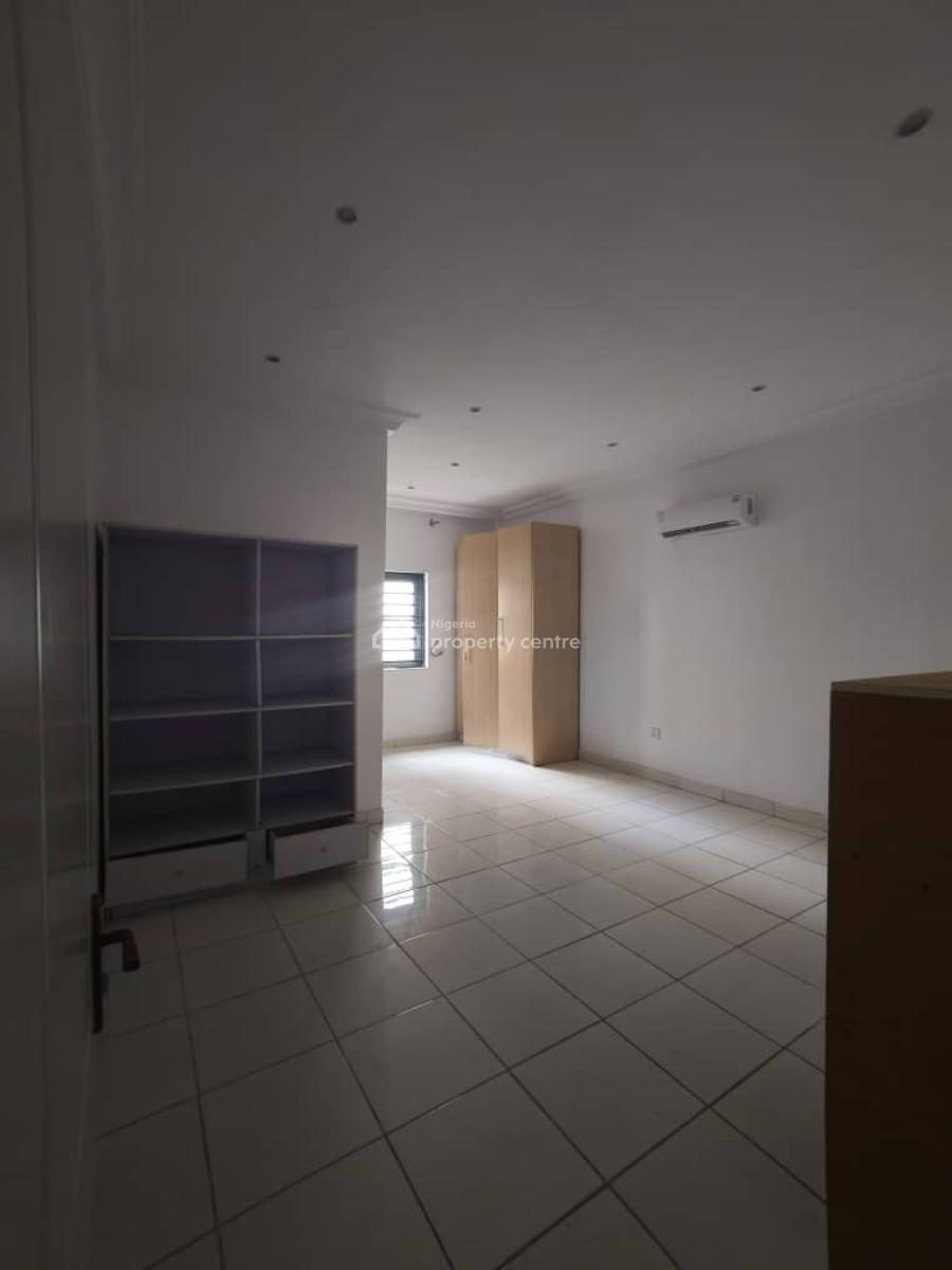 a Spacious 4bedroom Terrace at Abiola Court, Kusenla Road, Ik, Abiola Court, Kusenla Road, Ikate Elegushi Lekki Lagos, Ikate, Lekki, Lagos, Terraced Duplex for Rent