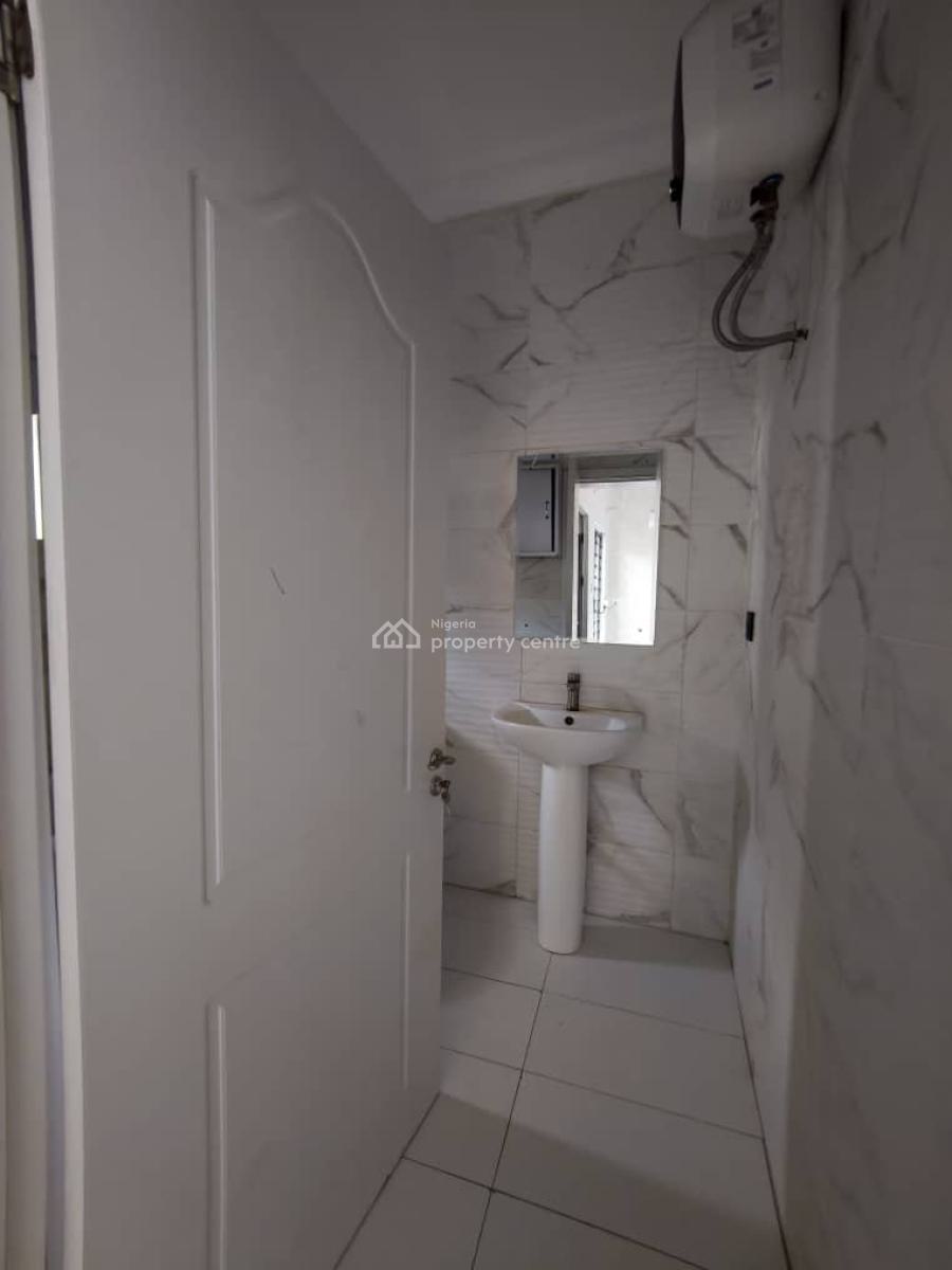 a Spacious 4bedroom Terrace at Abiola Court, Kusenla Road, Ik, Abiola Court, Kusenla Road, Ikate Elegushi Lekki Lagos, Ikate, Lekki, Lagos, Terraced Duplex for Rent
