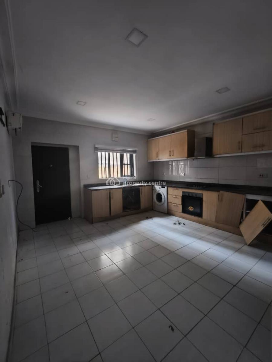a Spacious 4bedroom Terrace at Abiola Court, Kusenla Road, Ik, Abiola Court, Kusenla Road, Ikate Elegushi Lekki Lagos, Ikate, Lekki, Lagos, Terraced Duplex for Rent