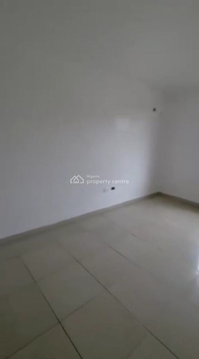 Very Large Spacious 5brm Flat Apartment, Lekki Phase1, Lekki, Lagos, Flat / Apartment for Rent