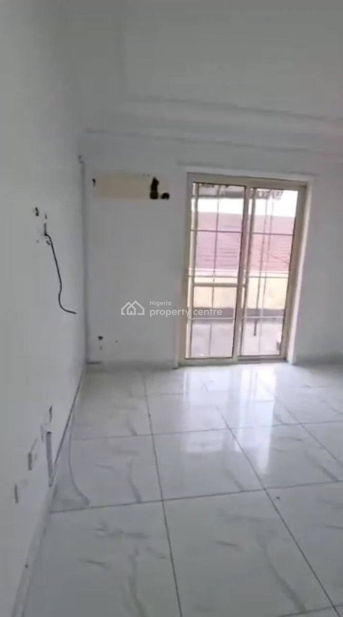 Very Large Spacious 5brm Flat Apartment, Lekki Phase1, Lekki, Lagos, Flat / Apartment for Rent