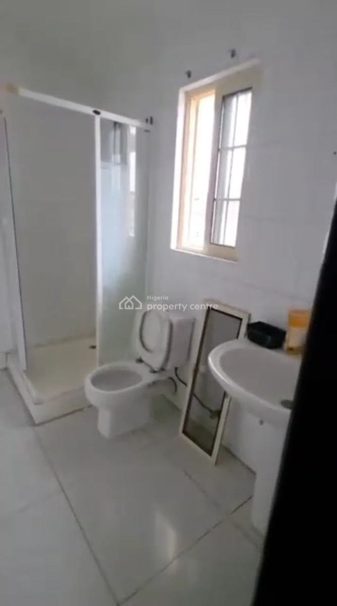Very Large Spacious 5brm Flat Apartment, Lekki Phase1, Lekki, Lagos, Flat / Apartment for Rent