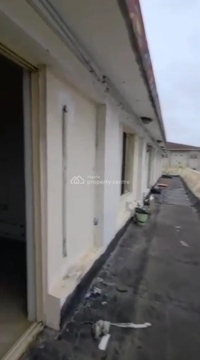 Very Large Spacious 5brm Flat Apartment, Lekki Phase1, Lekki, Lagos, Flat / Apartment for Rent