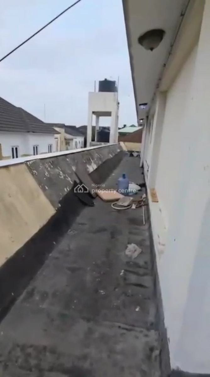 Very Large Spacious 5brm Flat Apartment, Lekki Phase1, Lekki, Lagos, Flat / Apartment for Rent
