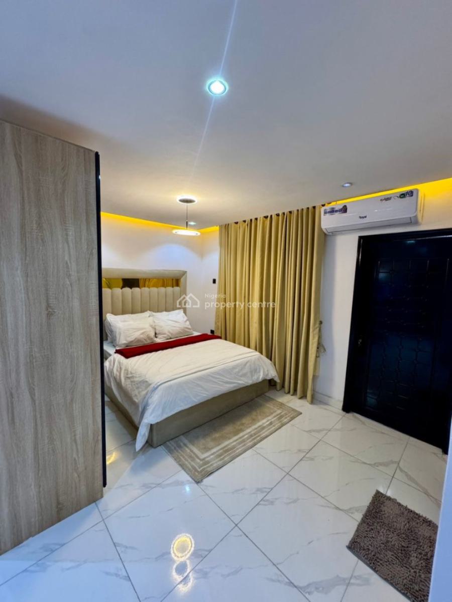 Luxury 1 Bedroom Apartment with Ps5 and Bathtub, Lekki Phase 1, Lekki, Lagos, Flat / Apartment Short Let
