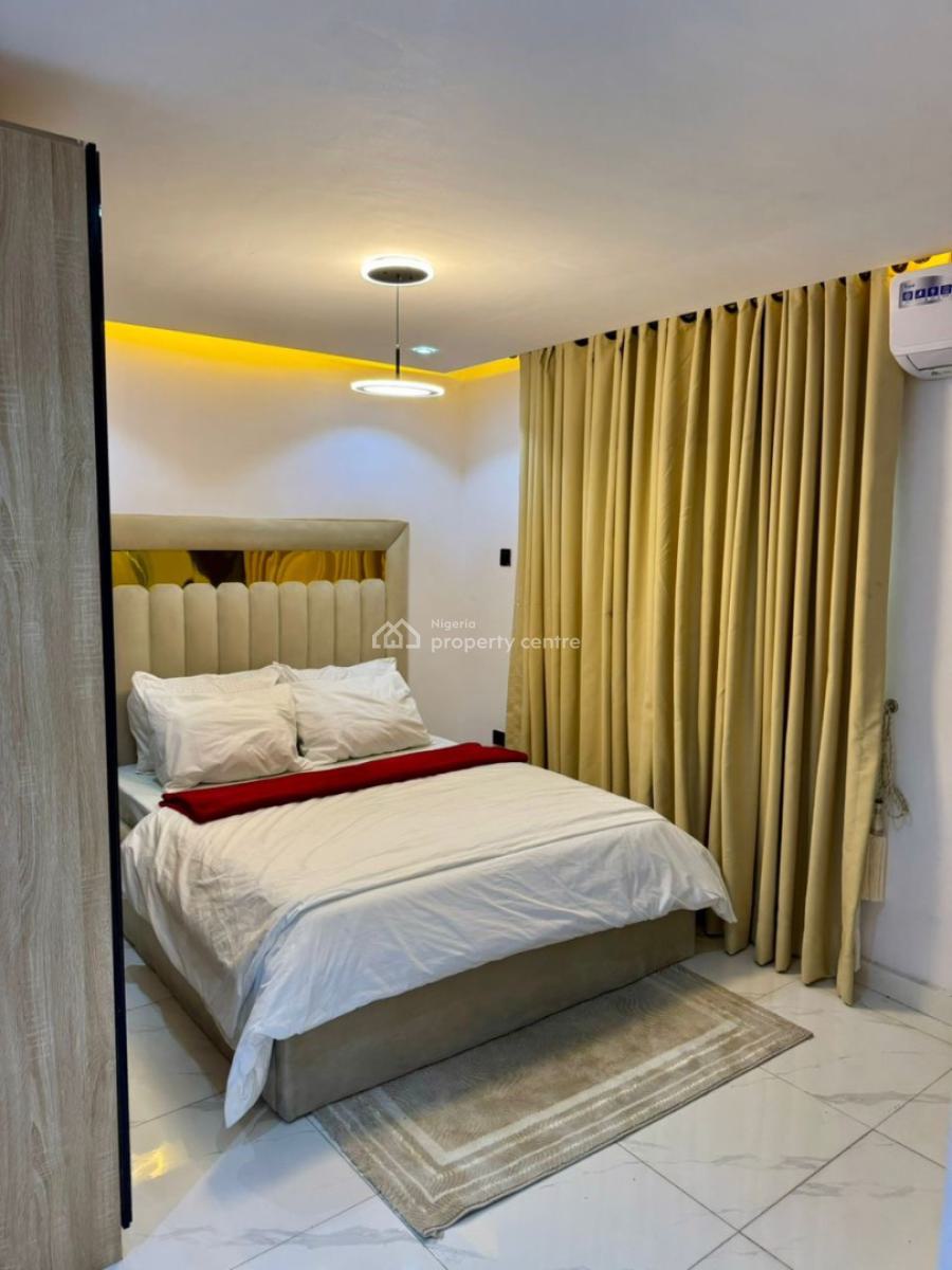 Luxury 1 Bedroom Apartment with Ps5 and Bathtub, Lekki Phase 1, Lekki, Lagos, Flat / Apartment Short Let