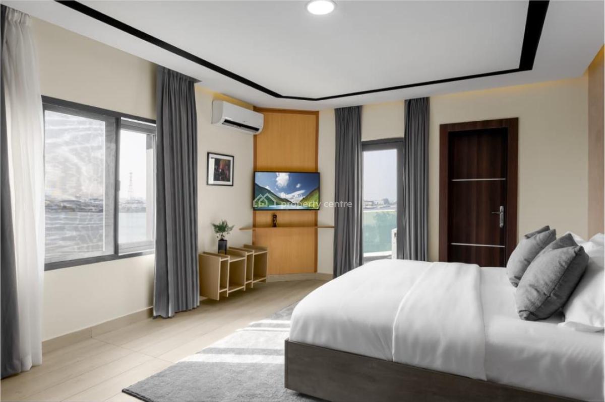 Relax with The Whole Family at This 2 Bedroom Self Compound Duplex in, Lekki Phase 1, Lekki, Lagos, Flat / Apartment Short Let