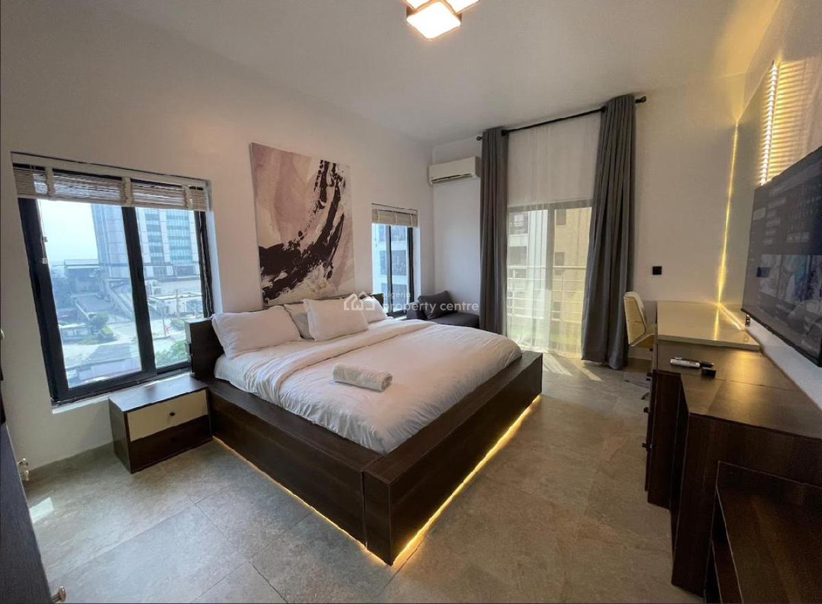 Our Stunning 1 Bed Apartment with Swimming Pool, Gym, Ps5 (fifa 25 & M, Lekki Phase 1, Lekki, Lagos, Flat / Apartment Short Let