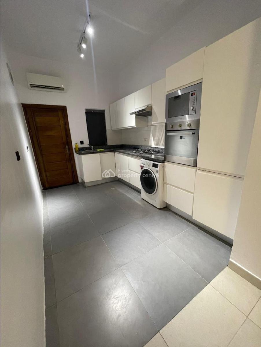 Our Stunning 1 Bed Apartment with Swimming Pool, Gym, Ps5 (fifa 25 & M, Lekki Phase 1, Lekki, Lagos, Flat / Apartment Short Let