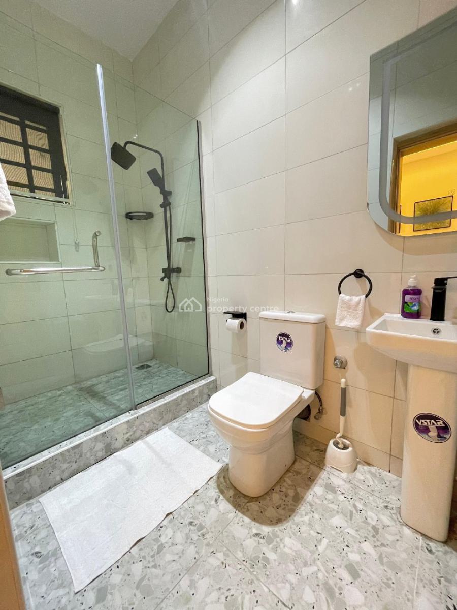 Spacious 4units of 1/2 Bedroom with Ps5, 24hrs Lightand Calm Envi, Lekki Phase 1, Lekki, Lagos, Flat / Apartment Short Let