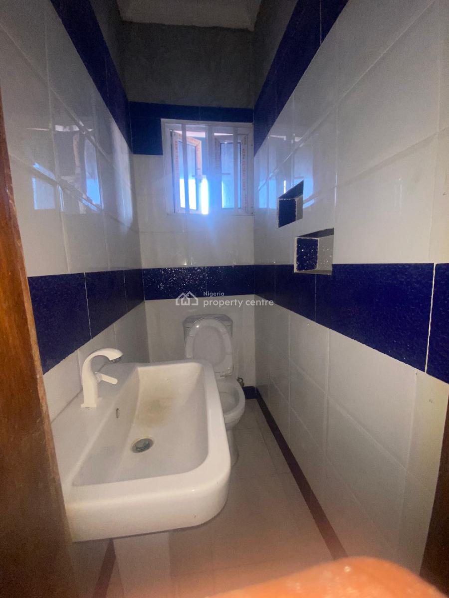Clean 2 Bedroom Upstairs, Around Blenco Supermarket, Sangotedo, Ajah, Lagos, Flat / Apartment for Rent