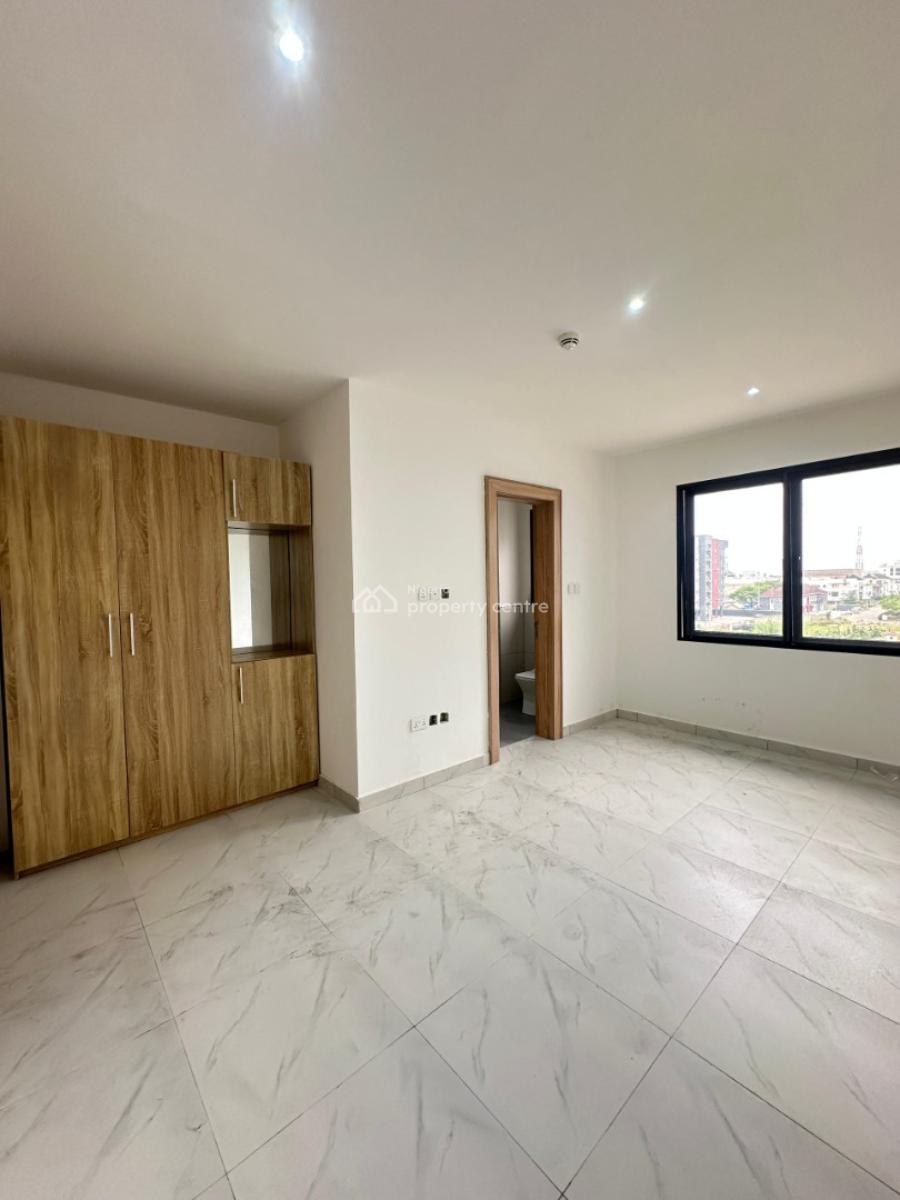 Spacious 3 Bedroom Apartment with Bq & Elevator in a Secured Location, Ikate Elegushi, Lekki, Lagos, Flat / Apartment for Sale