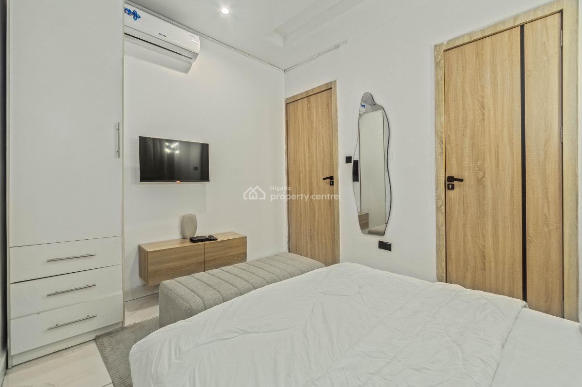 Luxury 1 Bedroom Apartment with Ps5 Games and Balconies, Ologolo, Lekki, Lagos, Flat / Apartment Short Let