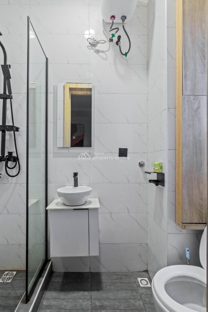 Luxury 1 Bedroom Apartment with Ps5 Games and Balconies, Ologolo, Lekki, Lagos, Flat / Apartment Short Let