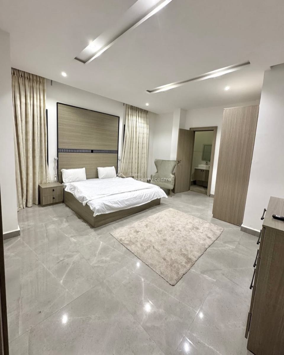 Luxurious 2 Bedrooms Serv & Furnished Apartment,24/7 Services,cctv, Sweet Neighborhood, Tarred Access Road, Guzape District, Abuja, Flat / Apartment for Rent