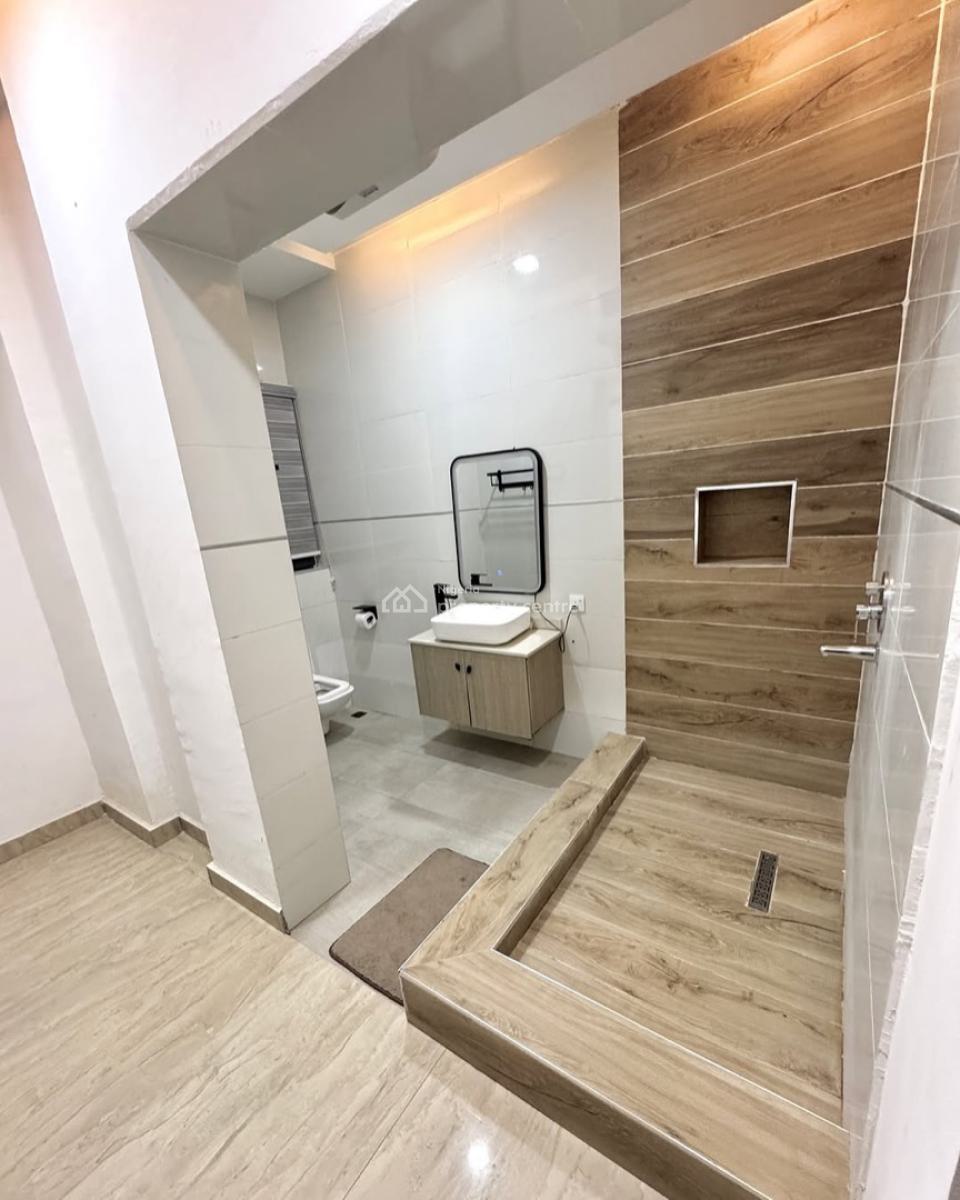 Luxurious 2 Bedrooms Serv & Furnished Apartment,24/7 Services,cctv, Sweet Neighborhood, Tarred Access Road, Guzape District, Abuja, Flat / Apartment for Rent