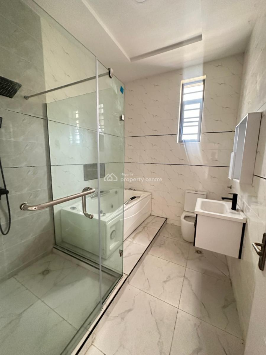 Well-built  4 Bedroom Detached with Bq in a Top Performing Location, Orchid Road, Lekki, Lagos, Detached Duplex for Sale